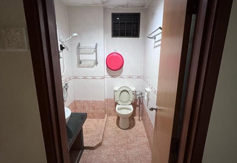 CHENG HEIGHTS CONDOMINIUM