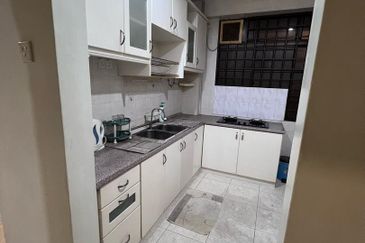 CHENG HEIGHTS CONDOMINIUM