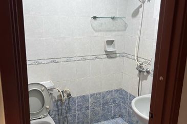 CHENG HEIGHTS CONDOMINIUM