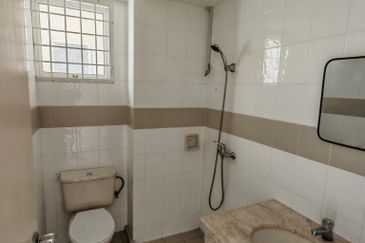 KONDOMINIUM KLEBANG DELIMA