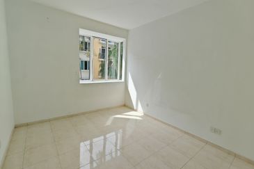 KONDOMINIUM KLEBANG DELIMA