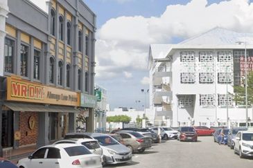 Bukit Baru Utama 3 storey Shop Office @ Main Road of Jln Bukit Baru