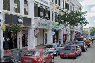 Bukit Baru Utama 3 storey Shop Office @ Main Road of Jln Bukit Baru