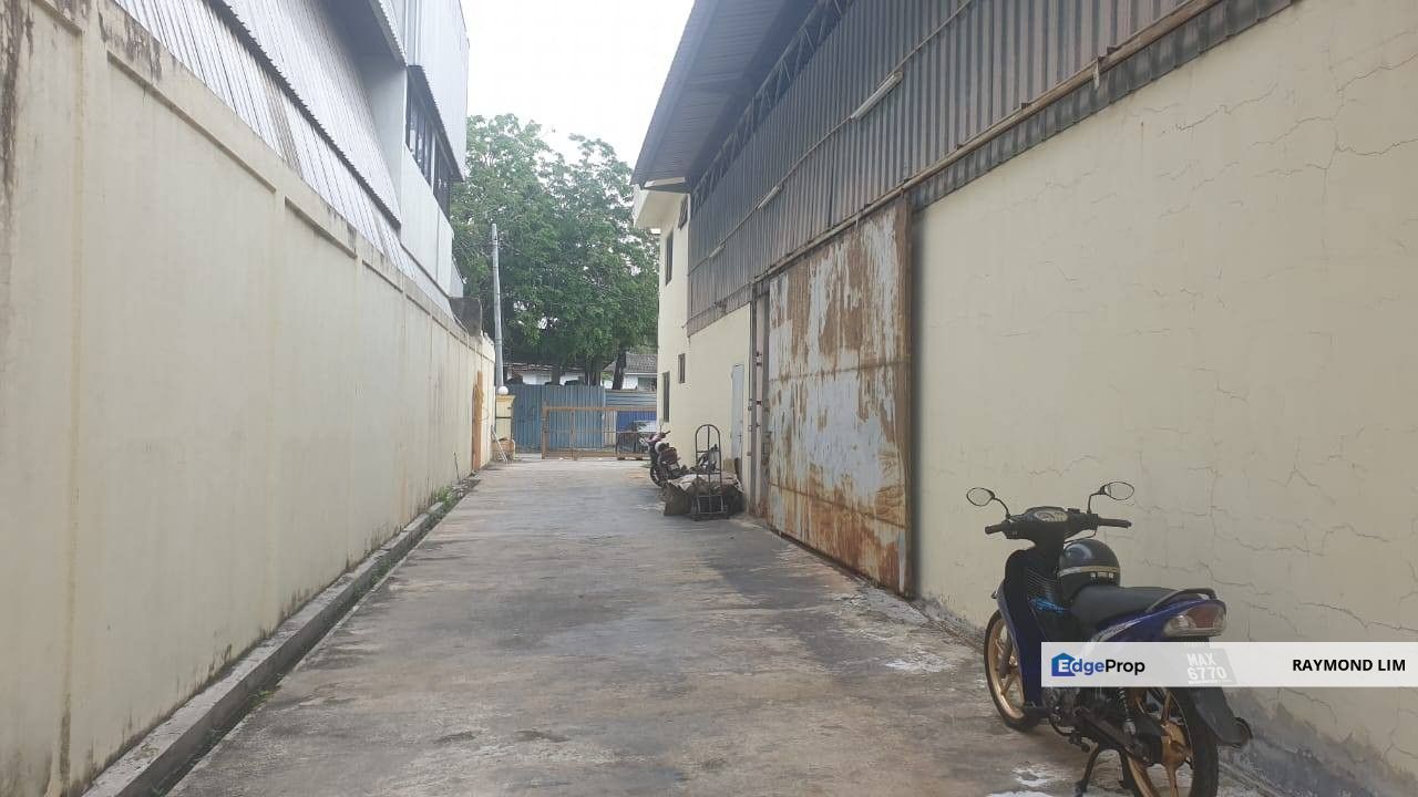 Malim Jaya 2sty Factory Warehouse 8000 sqft with Office, Melaka, Batu Berendam