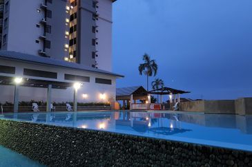 CHENG HEIGHTS CONDOMINIUM