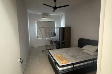 Krubong 2sty Terrace House , CORNER LOT, 55x70, FREEHOLD, 4room3bath Bare unit