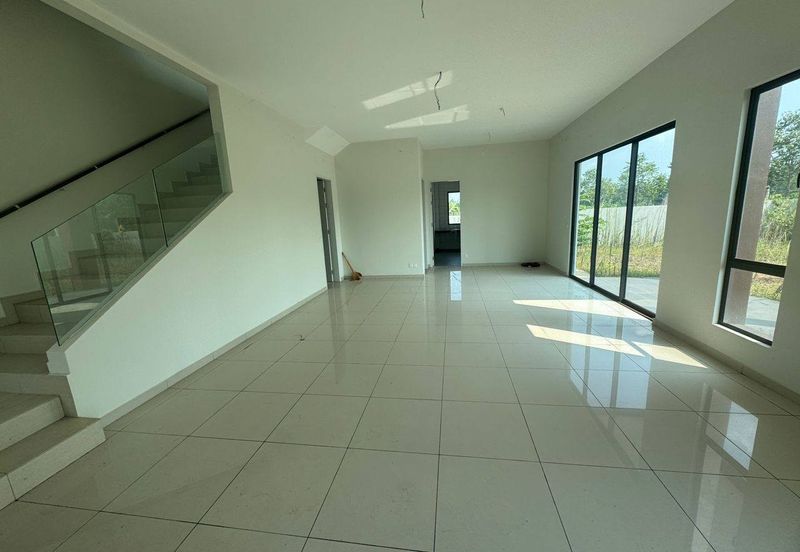 Krubong 2sty Terrace House CORNER LOT 55x70 4room 3bath 2 balcony Large area side land FREEHOLD Bare unit