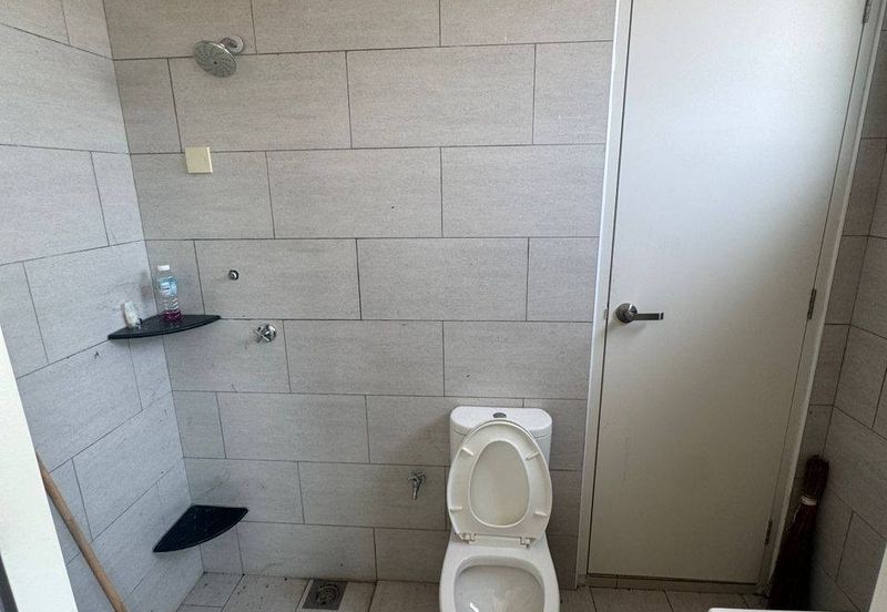 Krubong 2sty Terrace House CORNER LOT 55x70 4room 3bath 2 balcony Large area side land FREEHOLD Bare unit