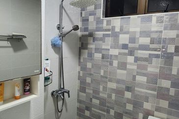 CHENG HEIGHTS CONDOMINIUM