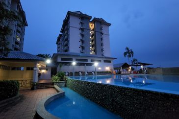 CHENG HEIGHTS CONDOMINIUM