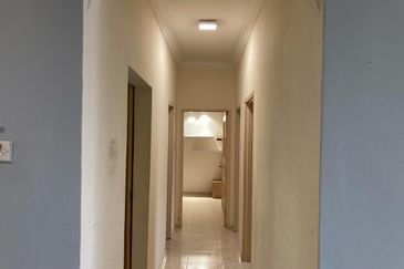 CHENG HEIGHTS CONDOMINIUM