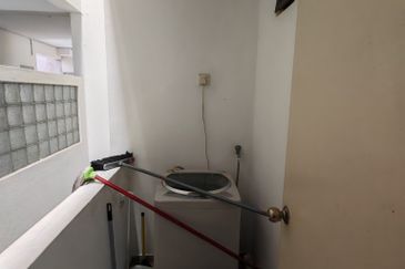 CHENG HEIGHTS CONDOMINIUM