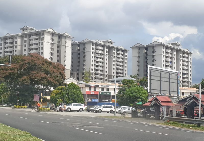 CHENG HEIGHTS CONDOMINIUM