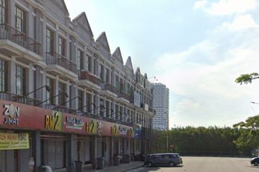 Limbongan Jaya 3sty Shop next to Kota Laksamana @ MAIN ROAD