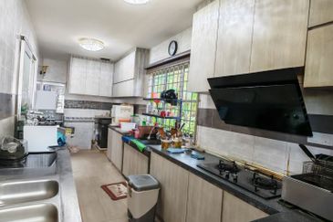 TAMAN ALAI PERDANA (CRISTAL BAY)