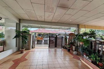 TAMAN ALAI PERDANA (CRISTAL BAY)