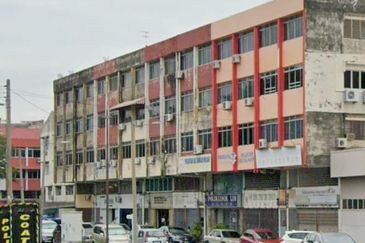 Kampung Lapan Jalan Siantan 2/1 4sty Shop Office Freehold 22x70