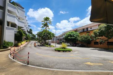 CHENG HEIGHTS CONDOMINIUM