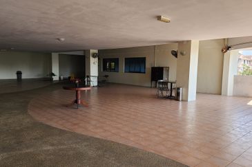 CHENG HEIGHTS CONDOMINIUM