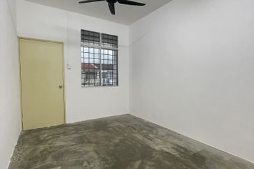 Double storey terrace at Port Dickson for rent