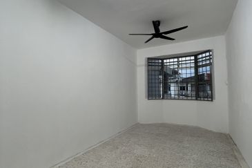 Double storey terrace at Port Dickson for rent