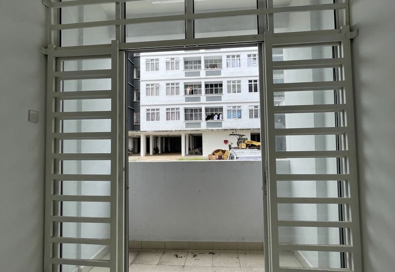 Airtrolis Apartment for sale