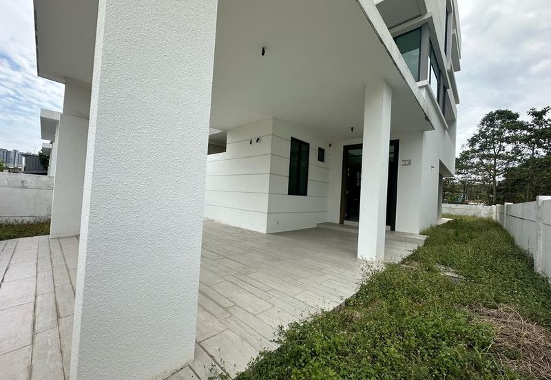 Oakridge Pantai Jerjak