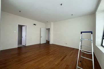 Oakridge Pantai Jerjak