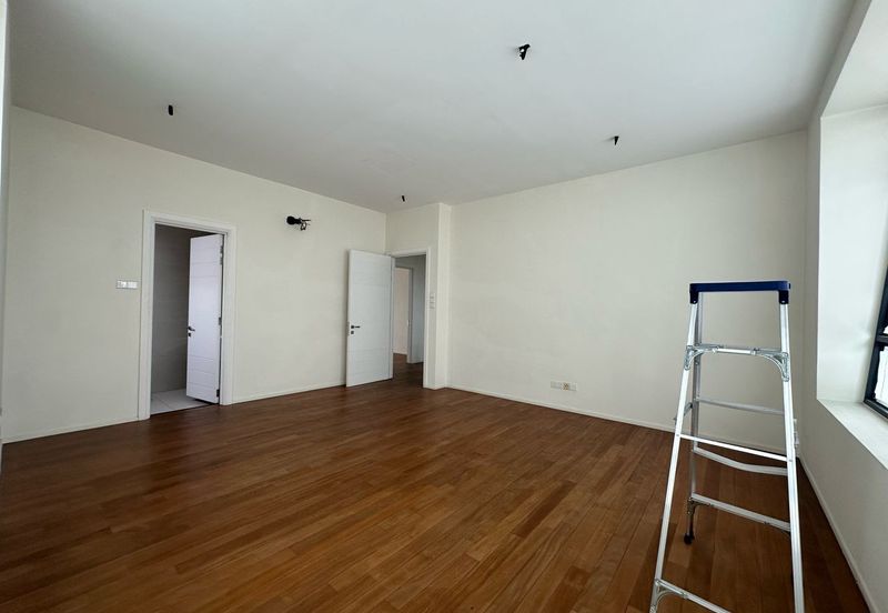 Oakridge Pantai Jerjak