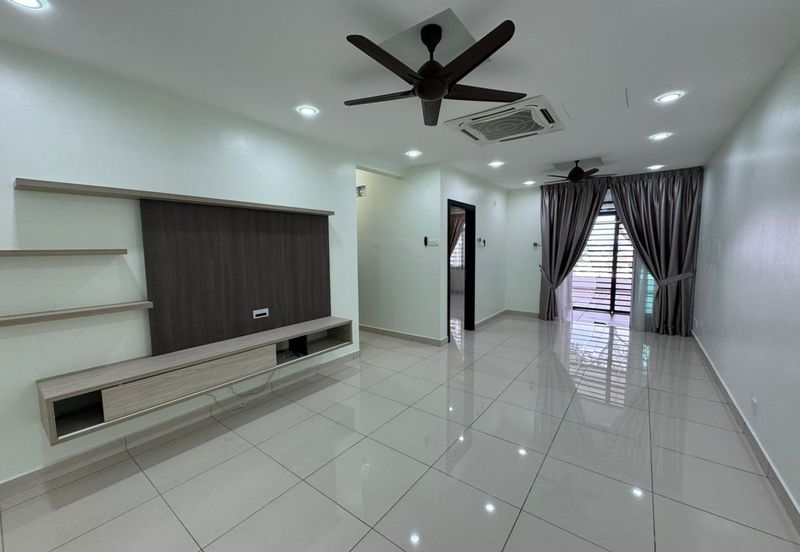 Stramax Residences @ Desaria