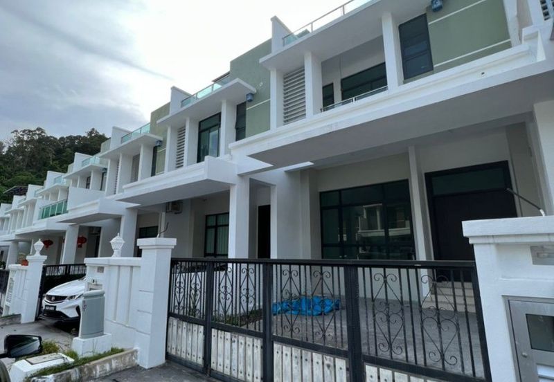 Stramax Residences @ Desaria