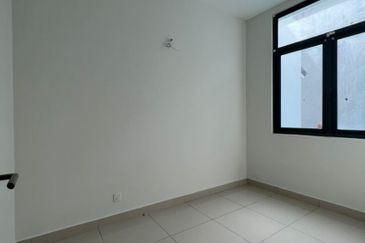 Stramax Residences @ Desaria