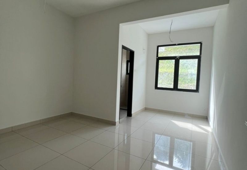 Stramax Residences @ Desaria