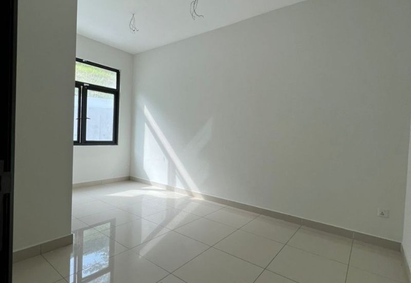 Stramax Residences @ Desaria