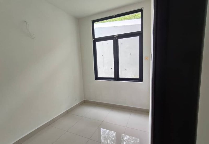 Stramax Residences @ Desaria