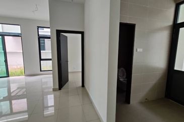 Stramax Residences @ Desaria