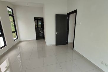 Stramax Residences @ Desaria