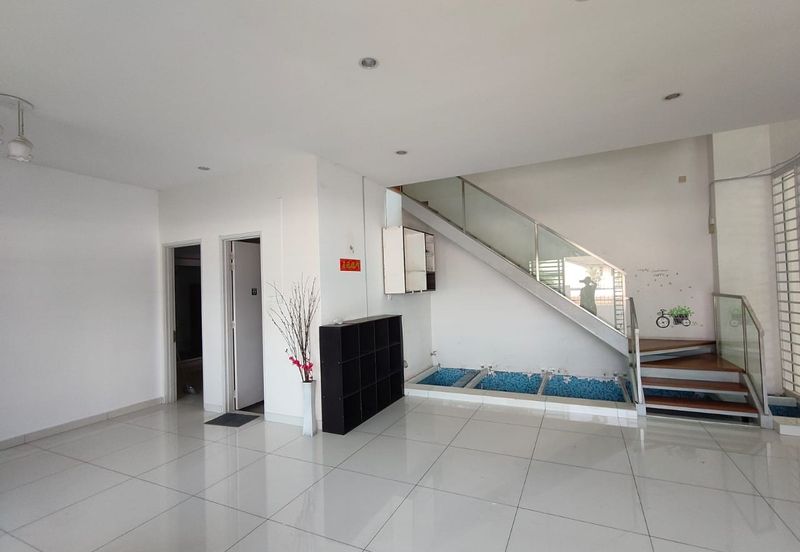 Raffles Residence 1818