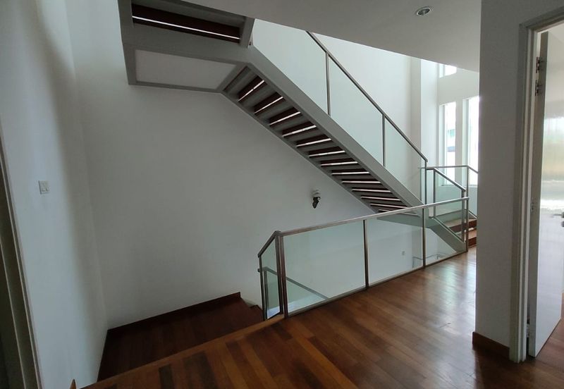 Raffles Residence 1818