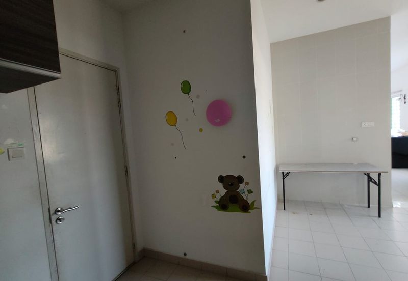 Raffles Residence 1818