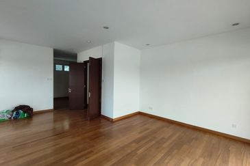 Raffles Residence 1818