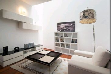 Raffles Residence 199