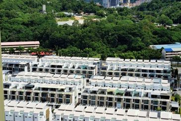 Raffles Residence 199