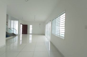 Raffles Residence 1818