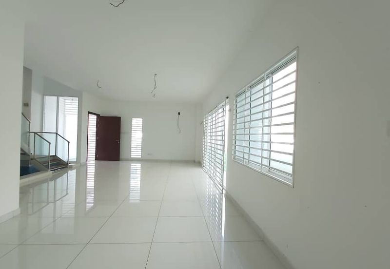 Raffles Residence 1818