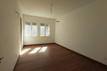 Raffles Residence 1818