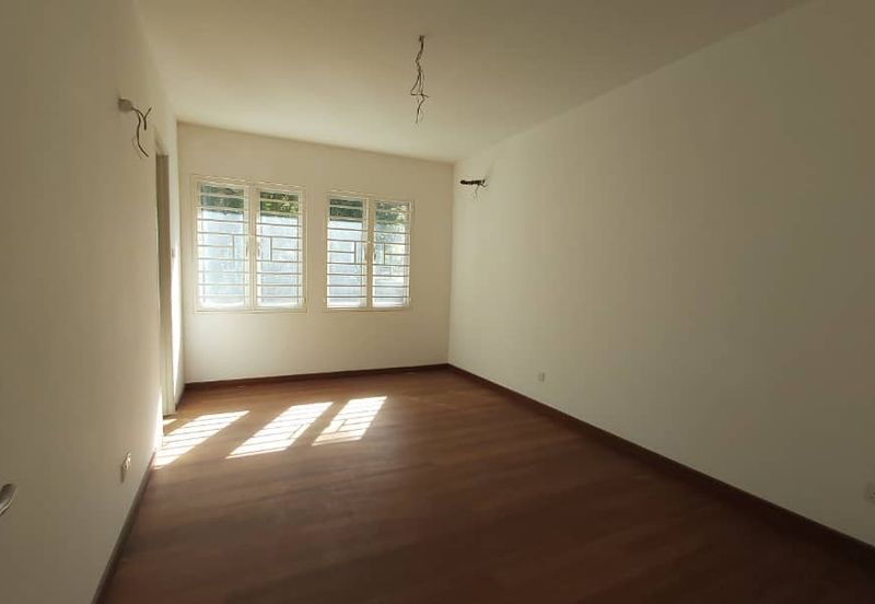 Raffles Residence 1818