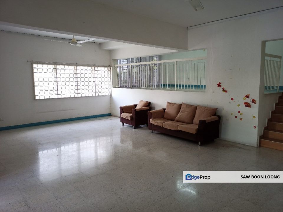 Batu Uban Semi D, Penang, Batu Uban