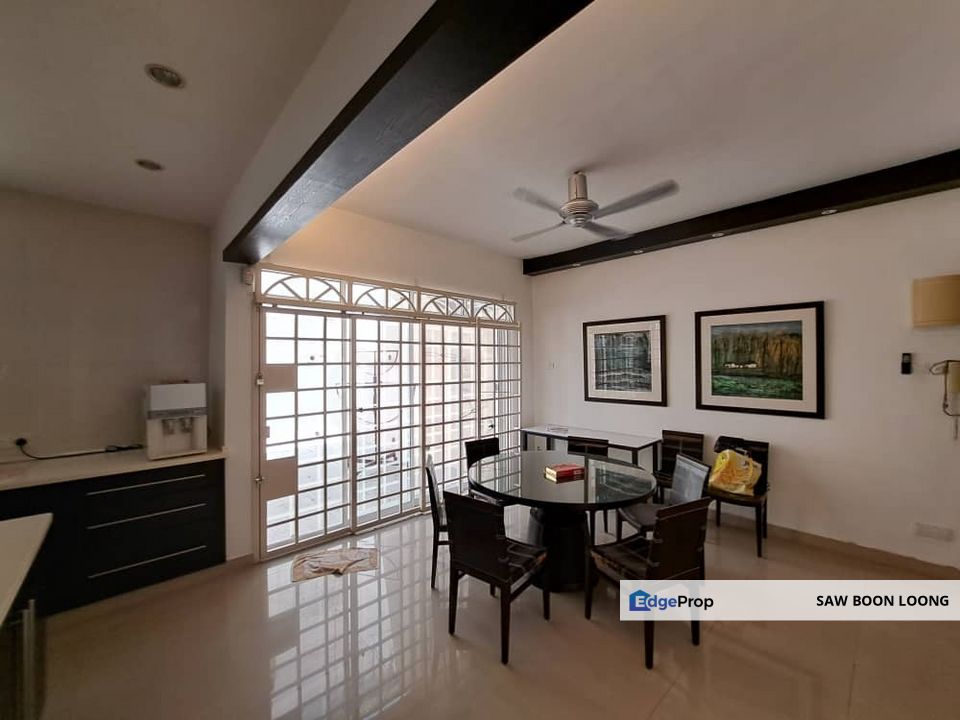 Batu Uban Semi D, Penang, Batu Uban