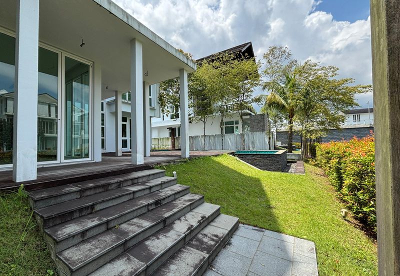 Emerald Bay @ Puteri harbour